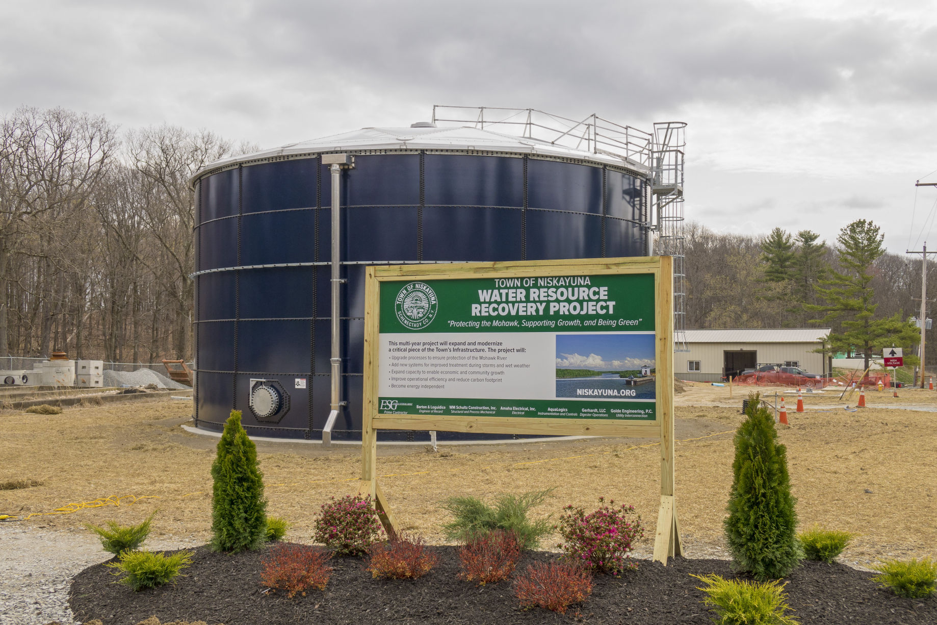 Town of Niskayuna Wastewater Treatment Plant - Tank and Sign